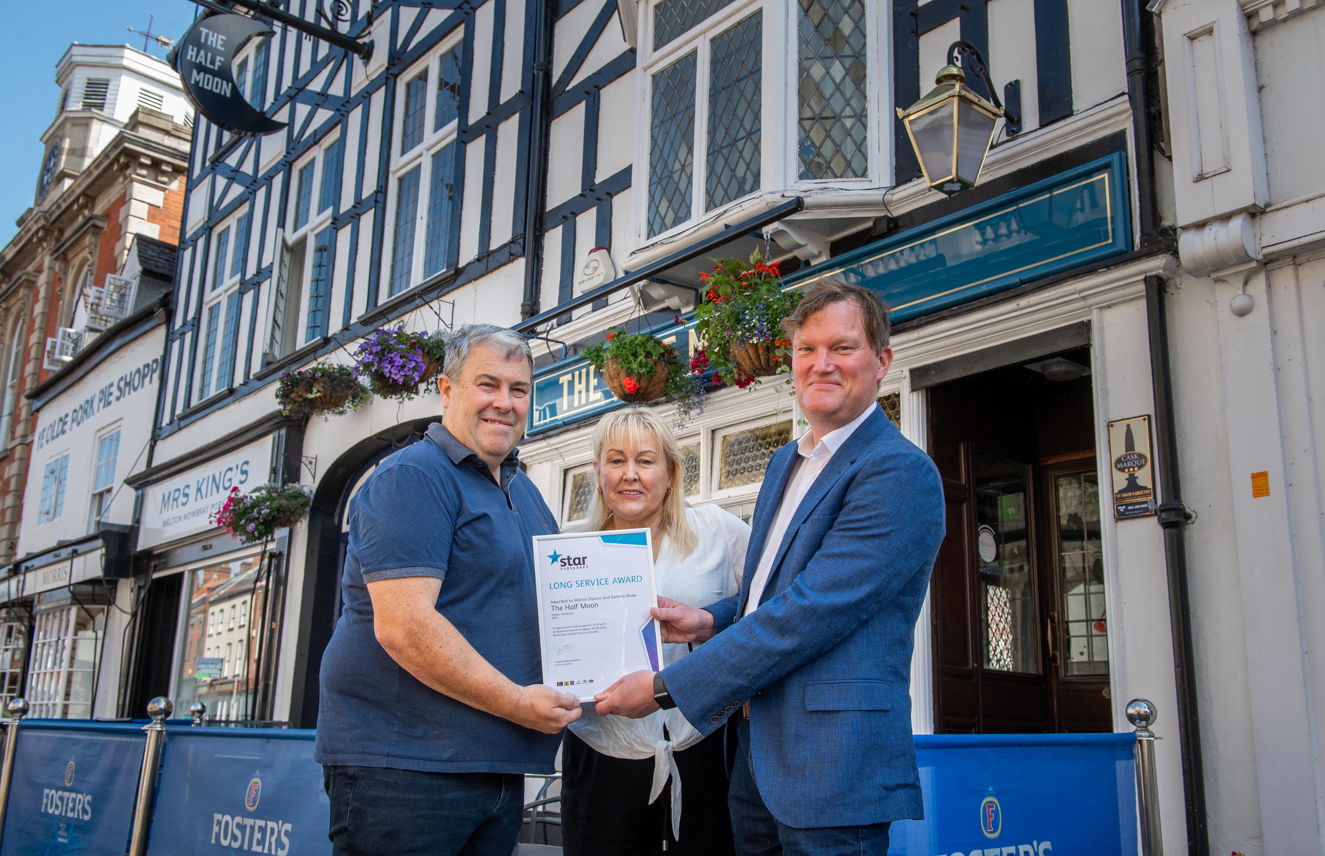 Time Please! Melton Mowbray’s Longest-Serving Licensees Recognised With Prestigious Award